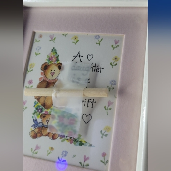 Linda Grayson Framed Picture **MUST SEE BACK OF FRAME** - Picture 2 of 3